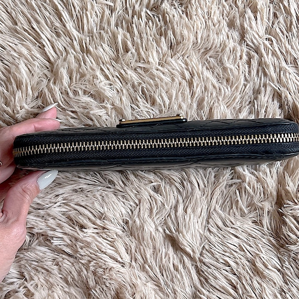 Marc Jacobs Black Quilted Leather Wallet - Picture 8 of 12